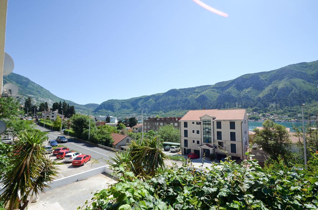 Apartments Ceklin Kotor Eksteriør billede