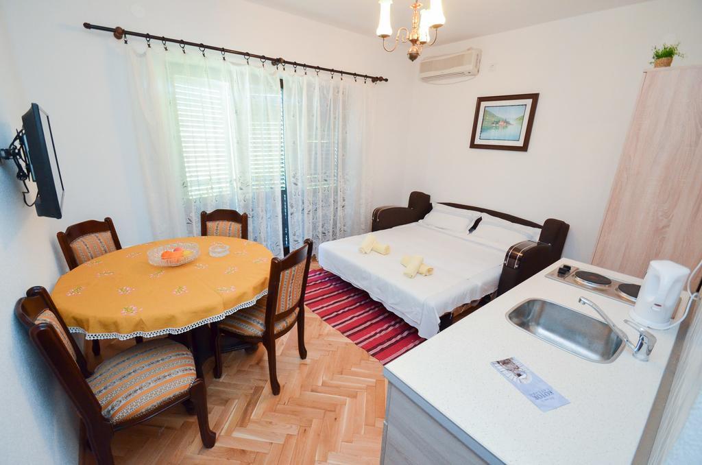 Apartments Ceklin Kotor Eksteriør billede
