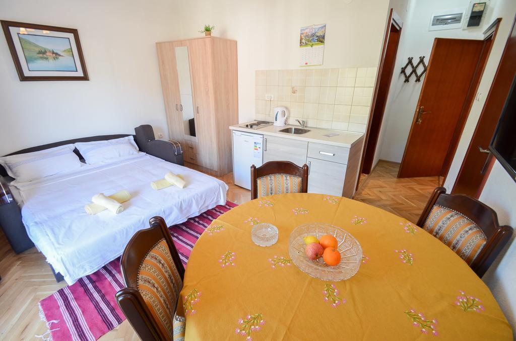 Apartments Ceklin Kotor Eksteriør billede